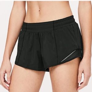 Lululemon shorty hot short ll 2.5” black